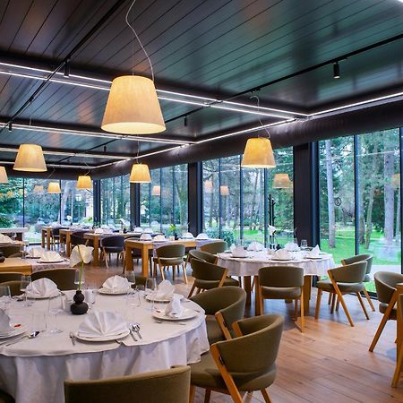 Park Boutique Hotel Вараждин Экстерьер фото