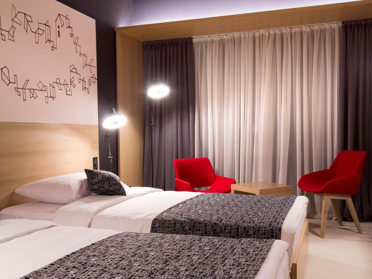 Park Boutique Hotel Вараждин Экстерьер фото