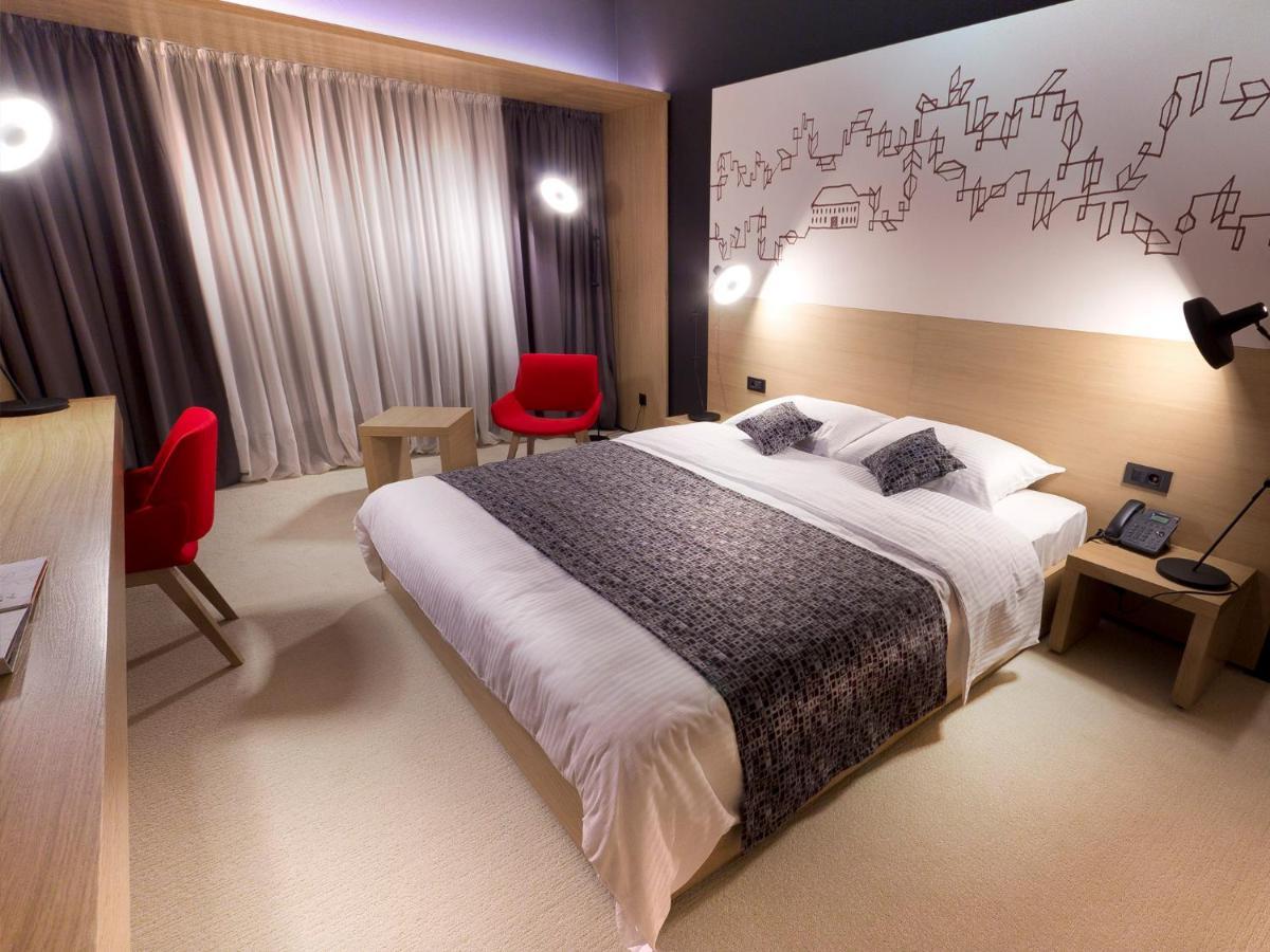 Park Boutique Hotel Вараждин Экстерьер фото
